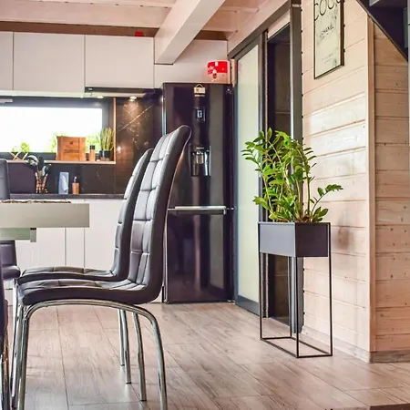 2 Bedroom Lovely In Casa vacanze Stettino