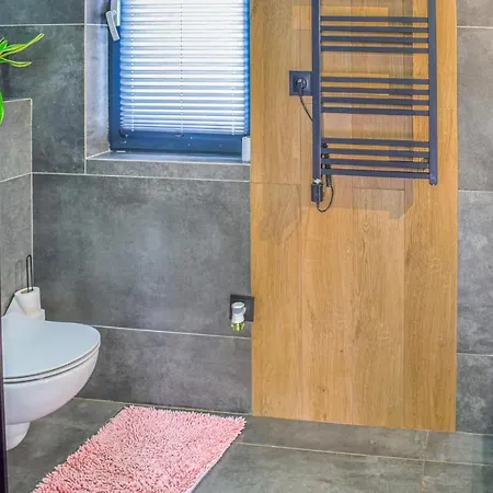 Pet Friendly In With House Sea View *